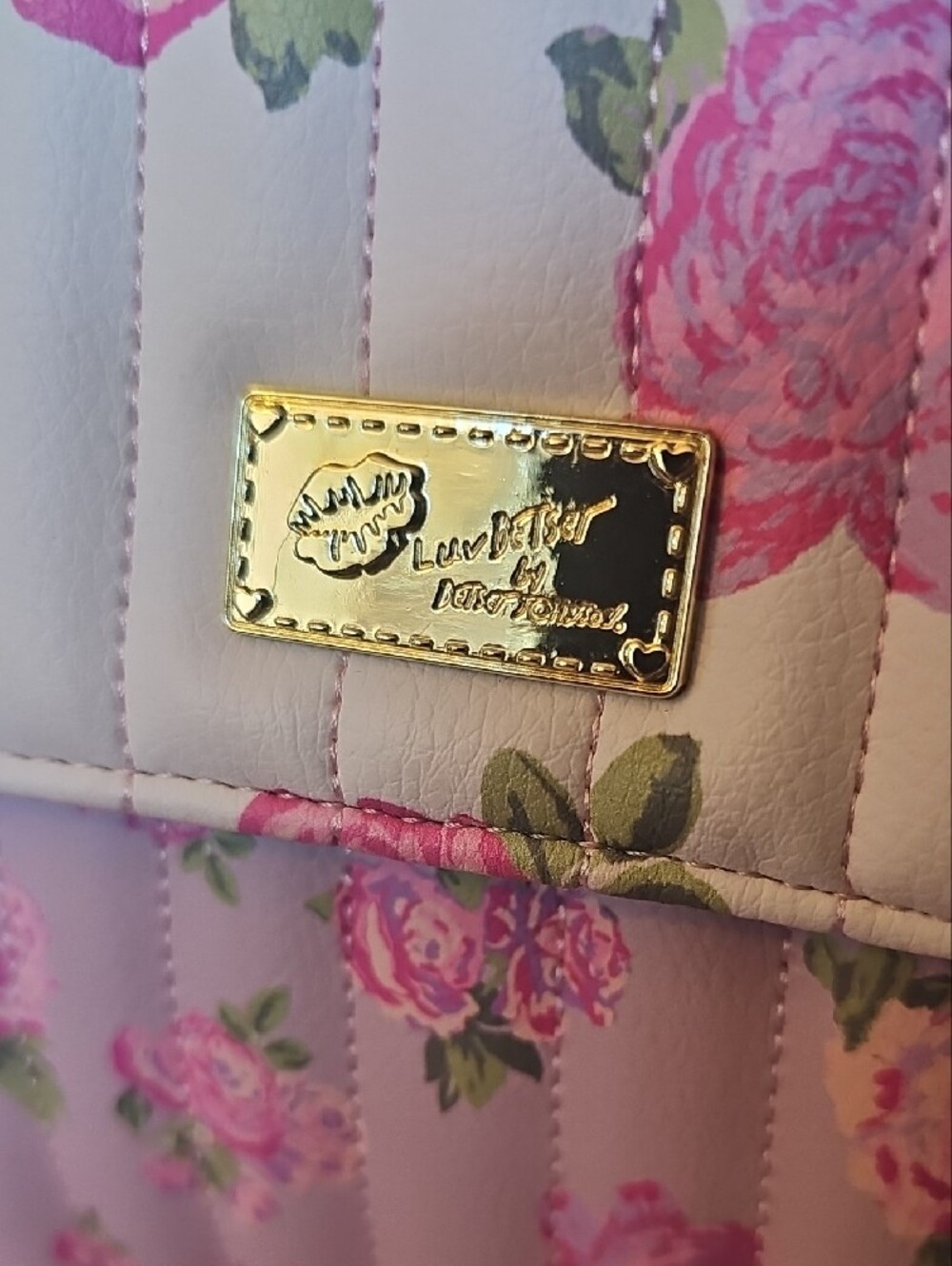 Betsey Johnson Floral Quilted Purse in Pink and Cream - Comes With 1 Free Charm - Picture 6 of 8
